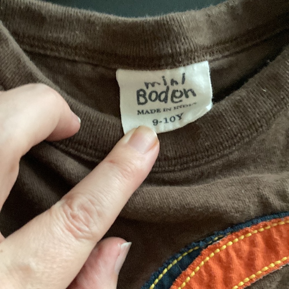 Mini Boden boys’ long sleeved Tshirt - Picture 2 of 5
